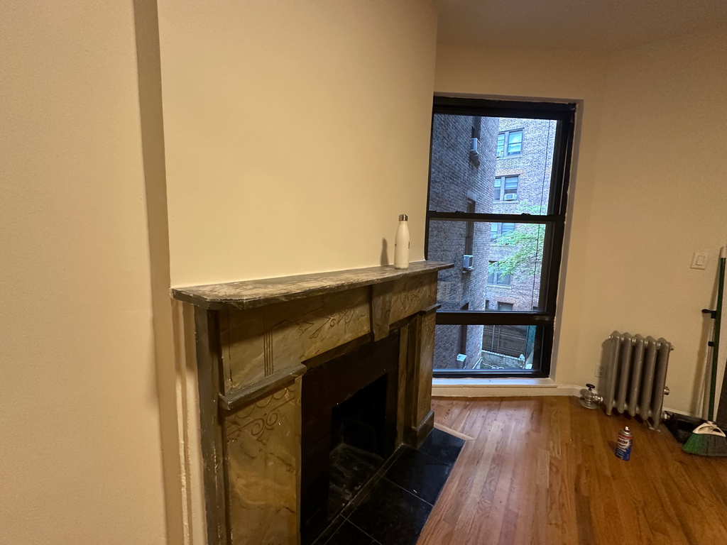 152 East 84th Street - Photo 1