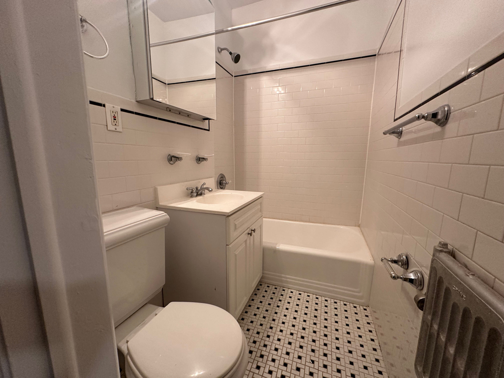 152 East 84th Street - Photo 8