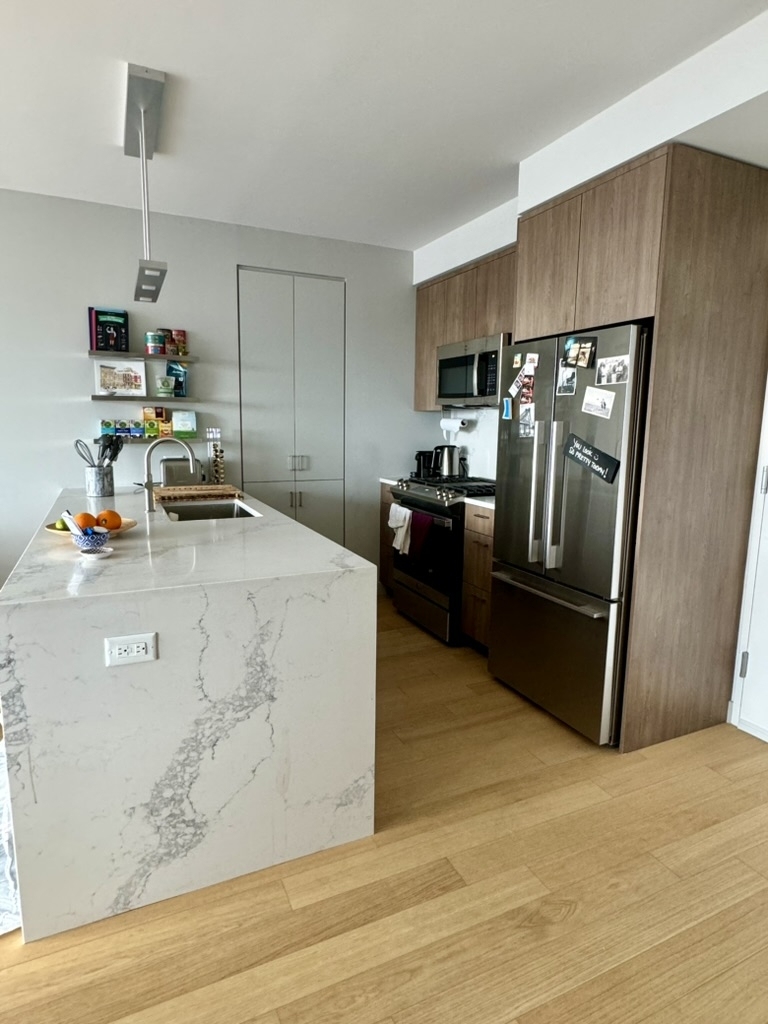 311 11th Avenue - Photo 3