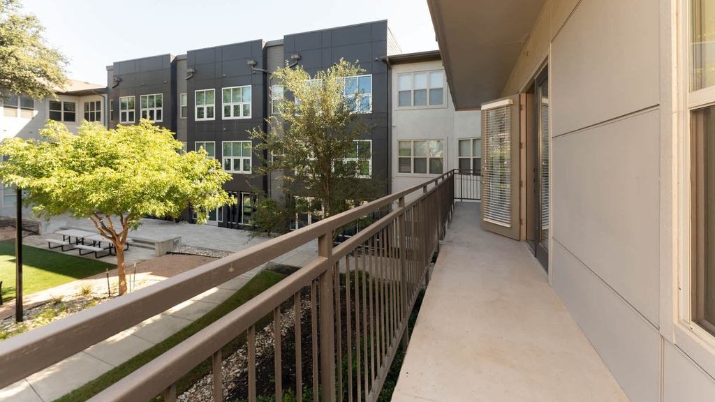 7929 Churchill Way - Photo 24