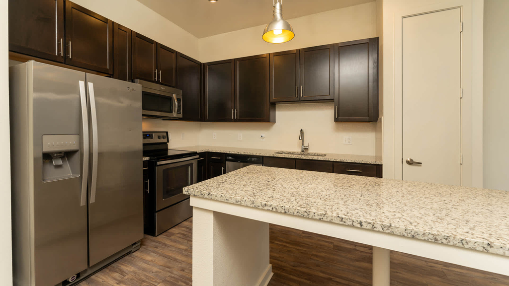 7929 Churchill Way - Photo 8