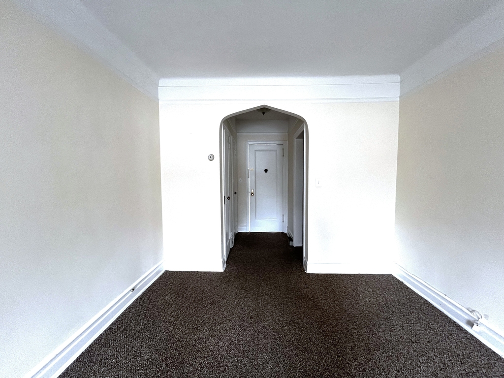 98-15 Ascan Ave - Photo 3