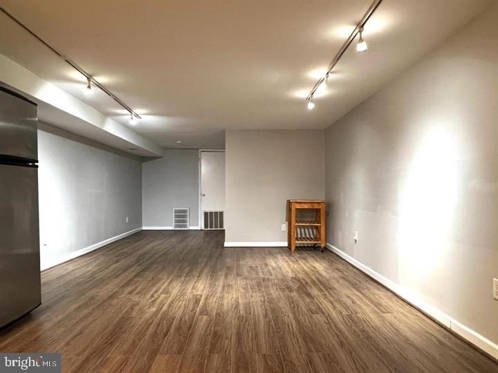 1025 S 6th St - Photo 9