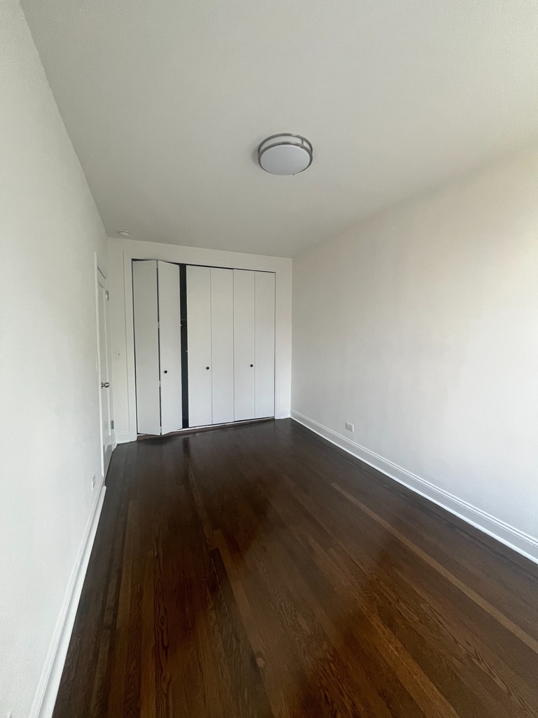 61 West 8th Street - Photo 4