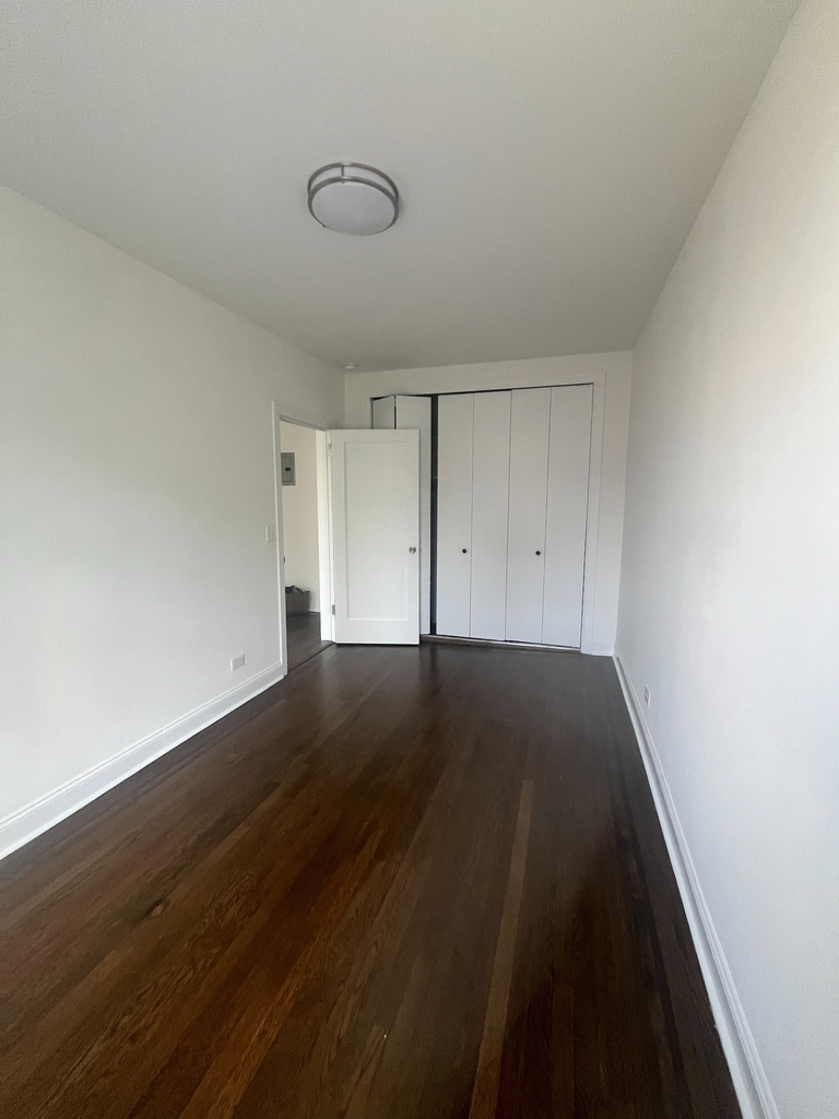 61 West 8th Street - Photo 5