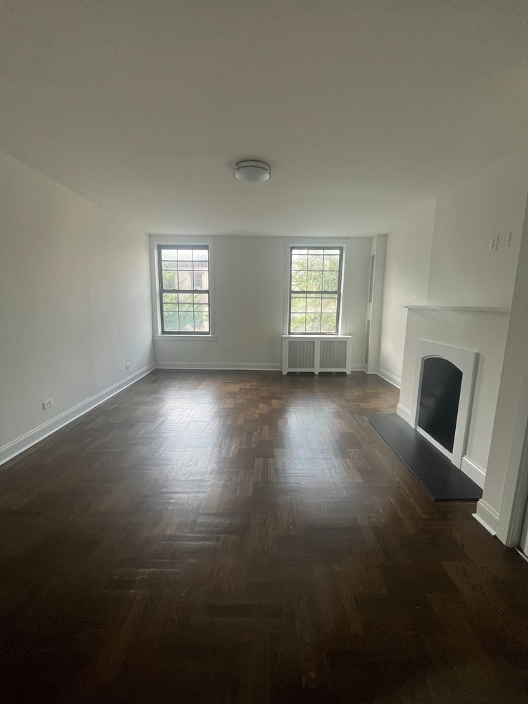 61 West 8th Street - Photo 8