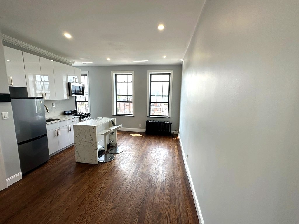 43-7 31st Avenue - Photo 2