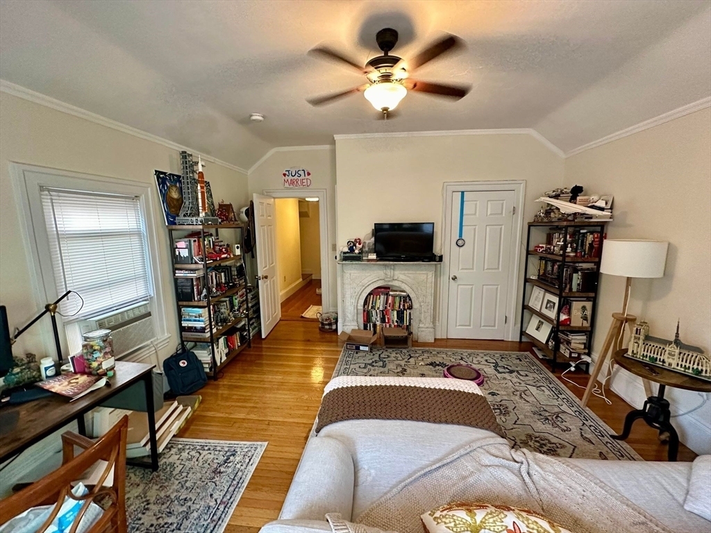 329 Broadway - Photo 2