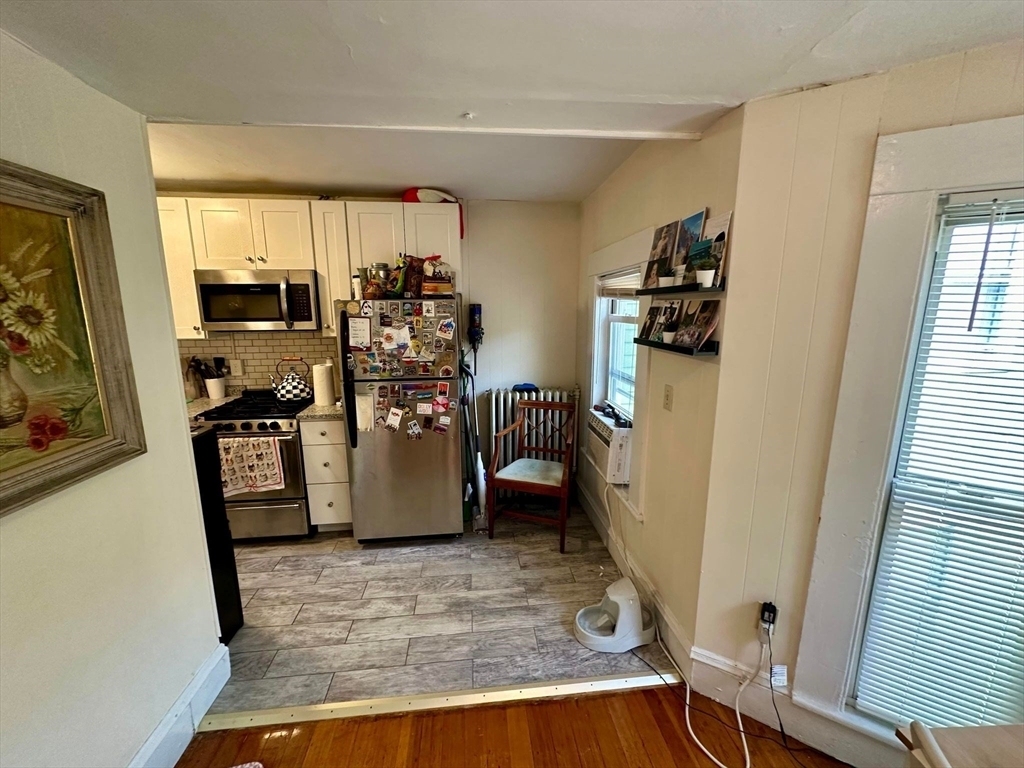 329 Broadway - Photo 8
