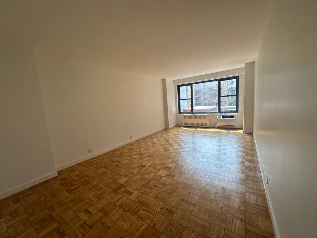 145 4th Avenue - Photo 0