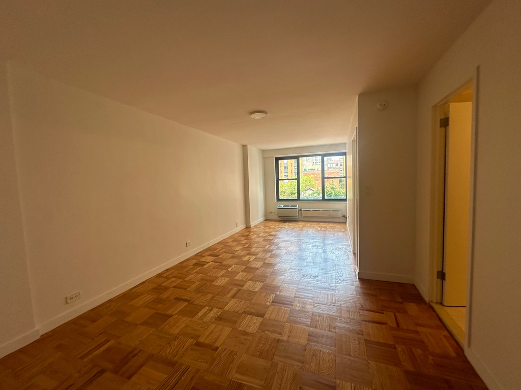 145 4th Avenue - Photo 0