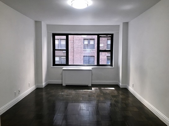 East 56th Street - Photo 5