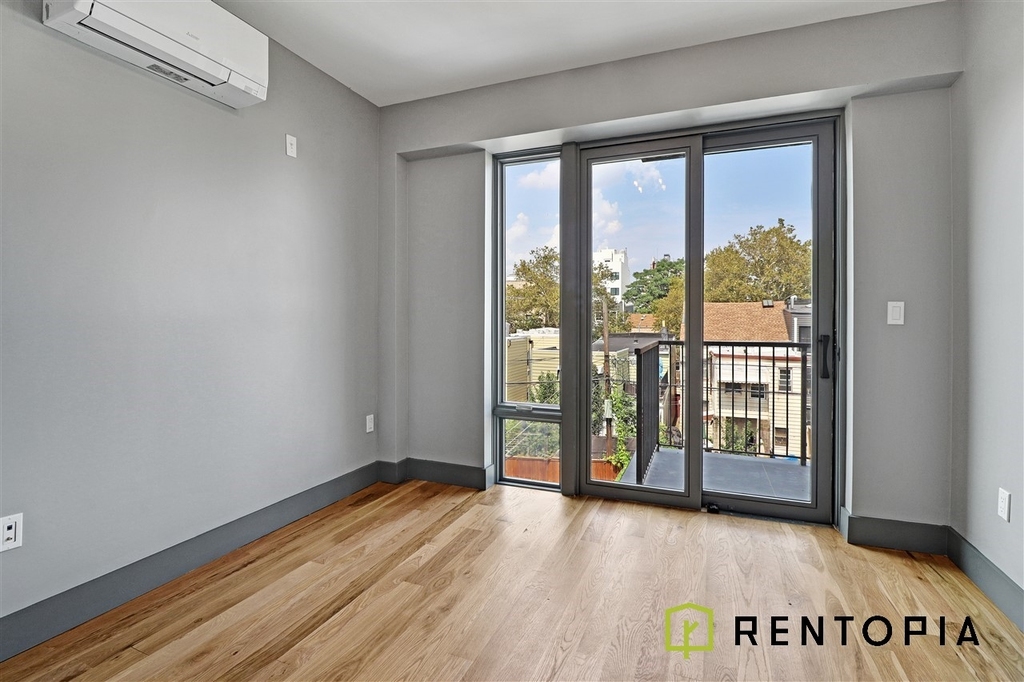 183 Ainslie Street - Photo 5