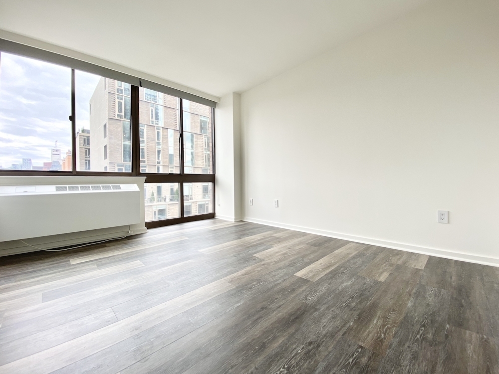 West 43rd street & 10th Ave - Photo 1