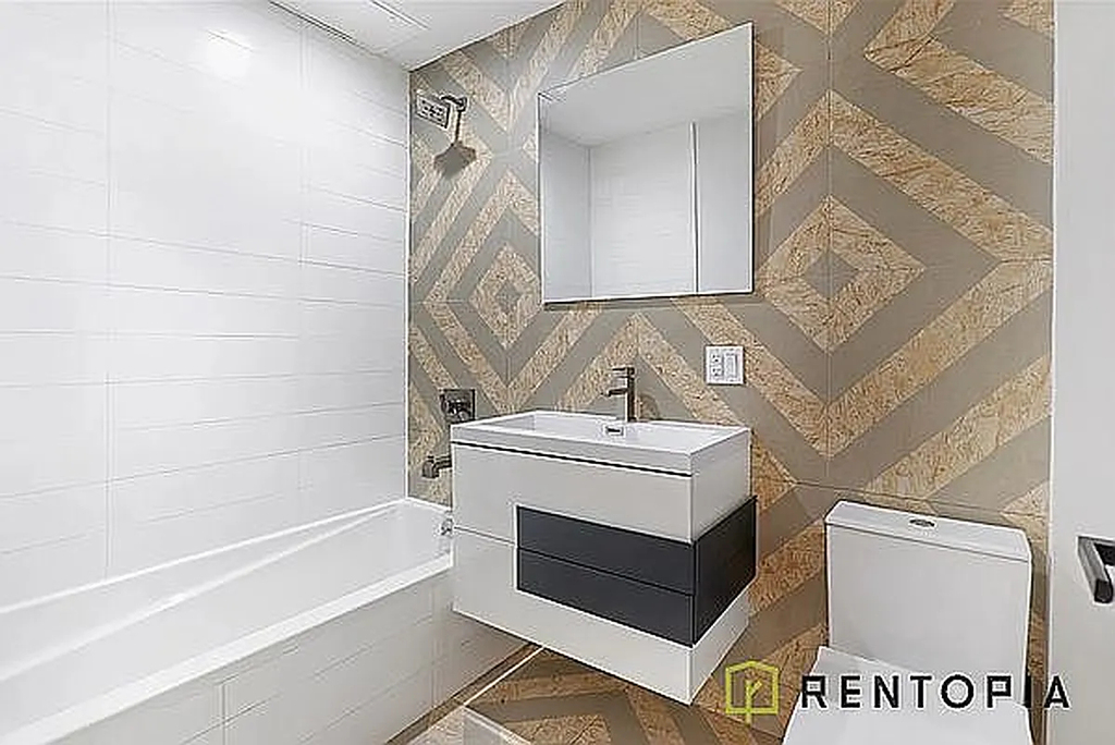 854 Metropolitan Avenue - Photo 7