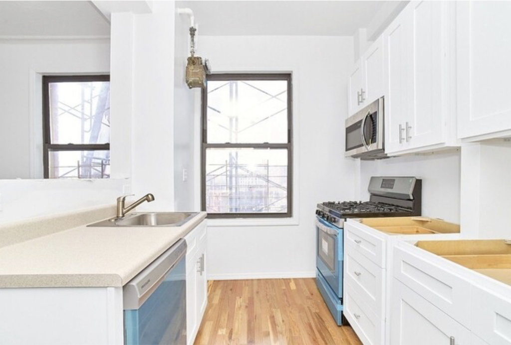 3569 Broadway - Photo 1