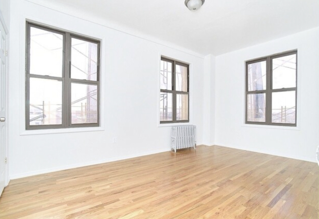 3569 Broadway - Photo 2
