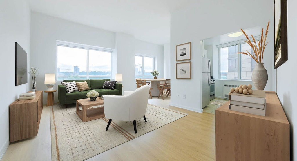 180 Riverside Boulevard - Photo 3