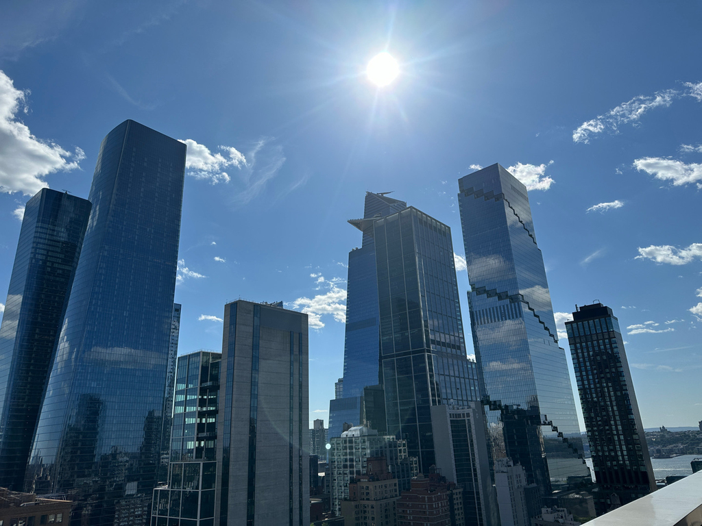 West 37th Street - Photo 7