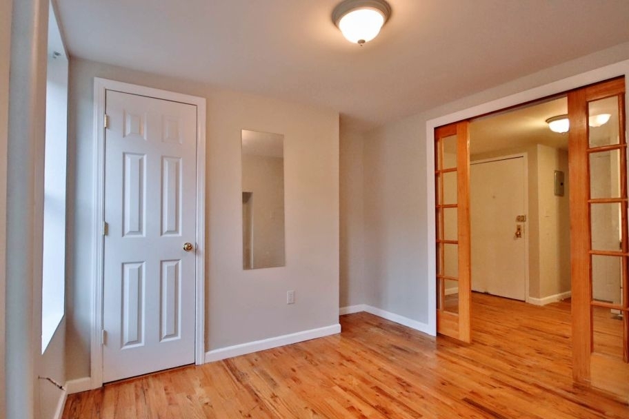 East 5th Street - Photo 4