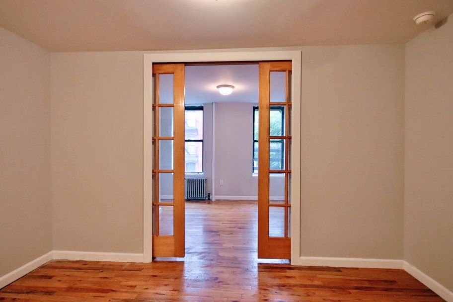 East 5th Street - Photo 2
