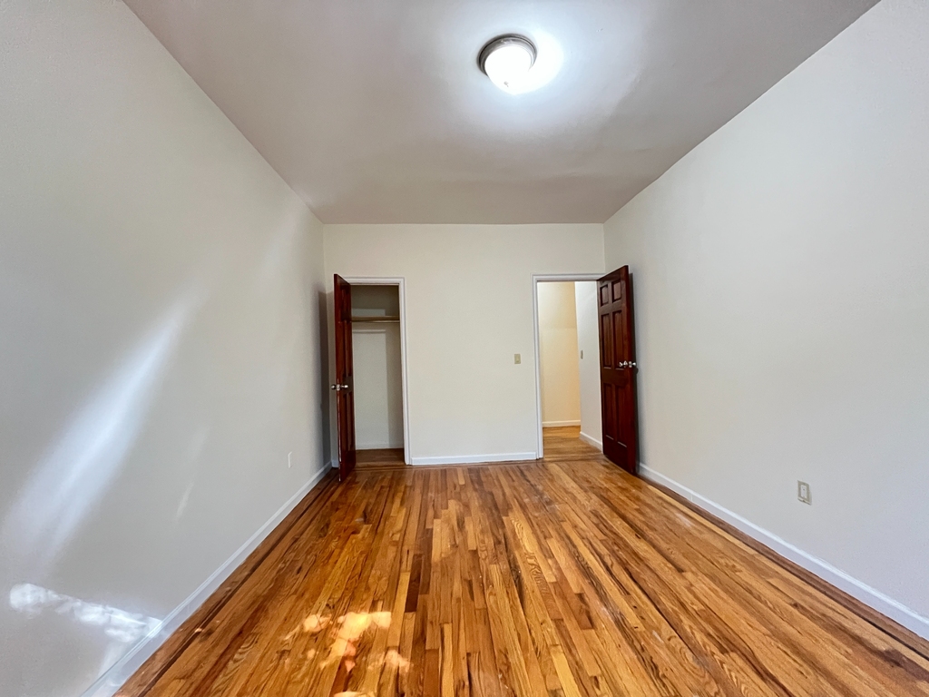 Dongan Place - Photo 3