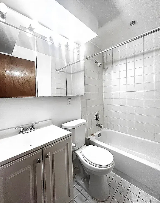 1425 York Avenue - Photo 6