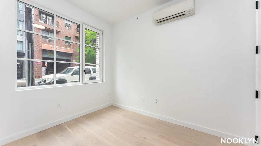 37-25 32nd Street - Photo 5