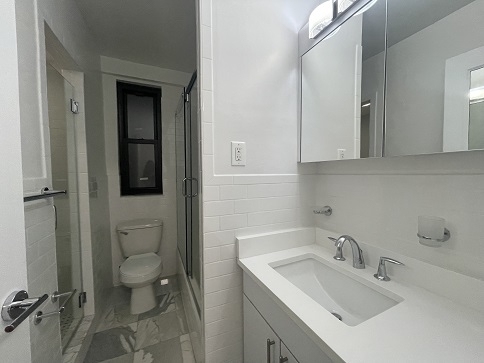 West 10th Street And 5th Avenue - Photo 6