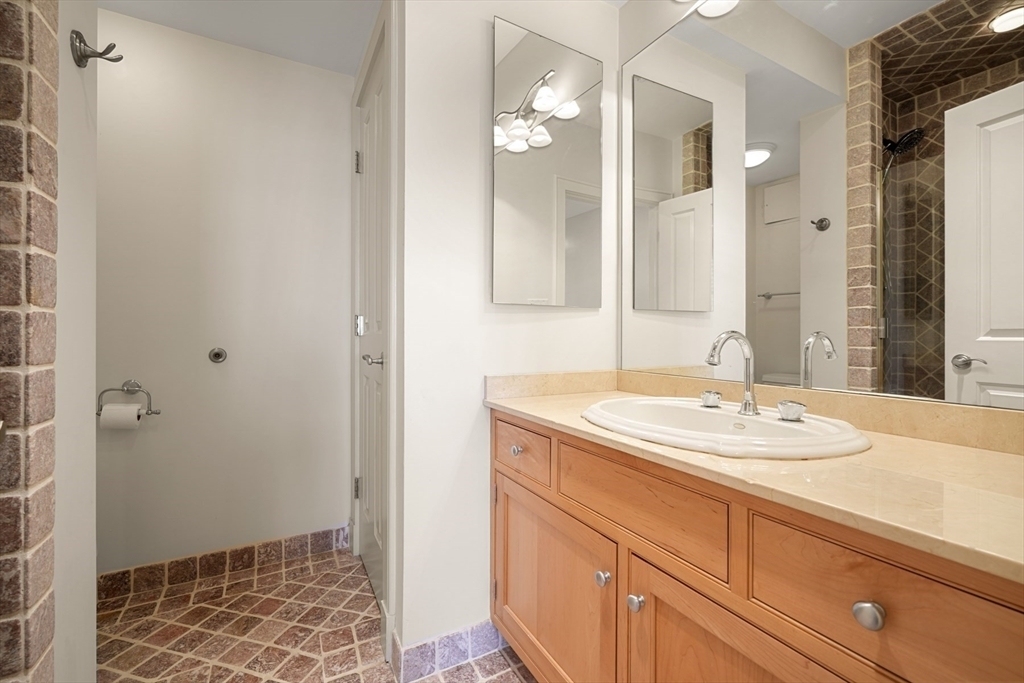 343 Commercial Street - Photo 29