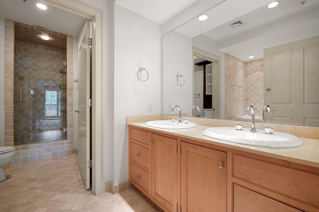 343 Commercial Street - Photo 26