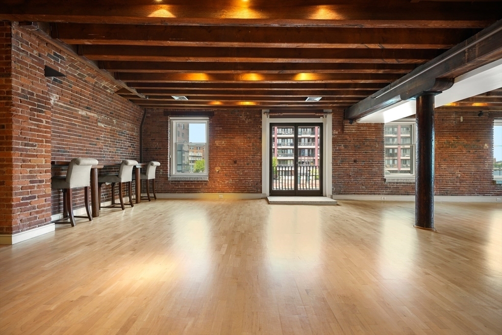 343 Commercial Street - Photo 7