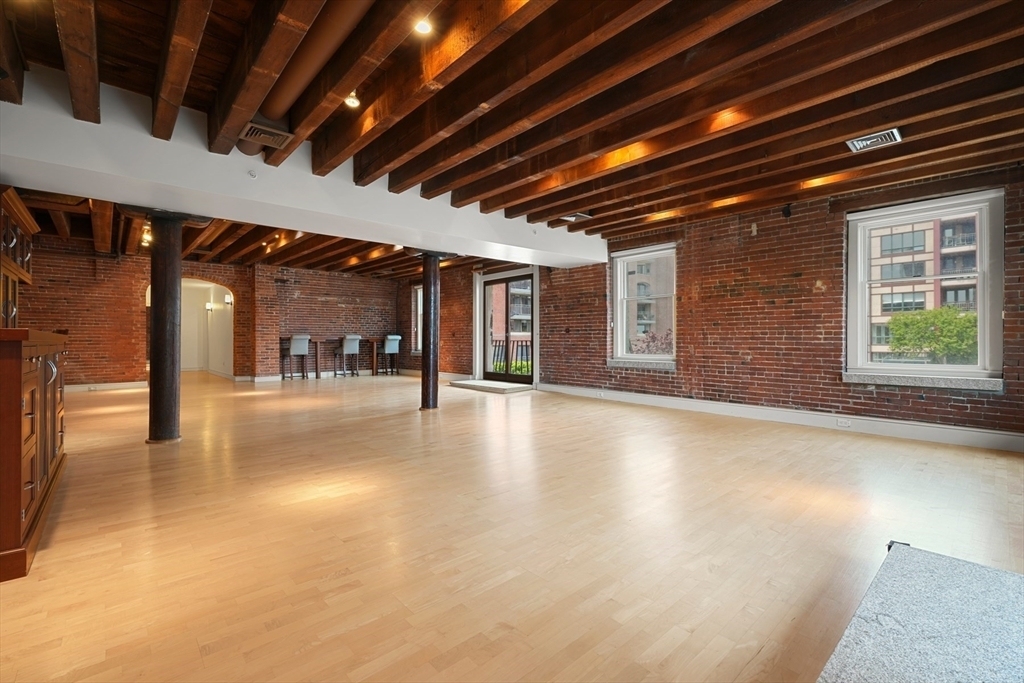 343 Commercial Street - Photo 6