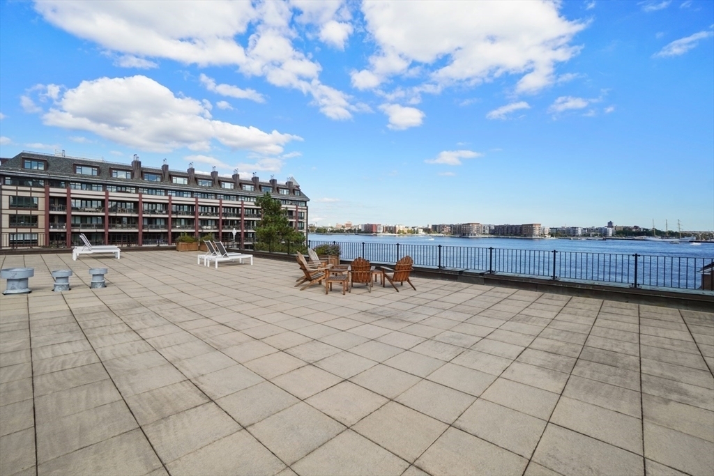 343 Commercial Street - Photo 34