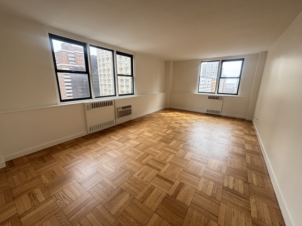 East 79th Street - Photo 1