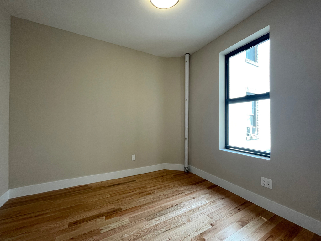 163rd and St Nicholas Avenue - Photo 4