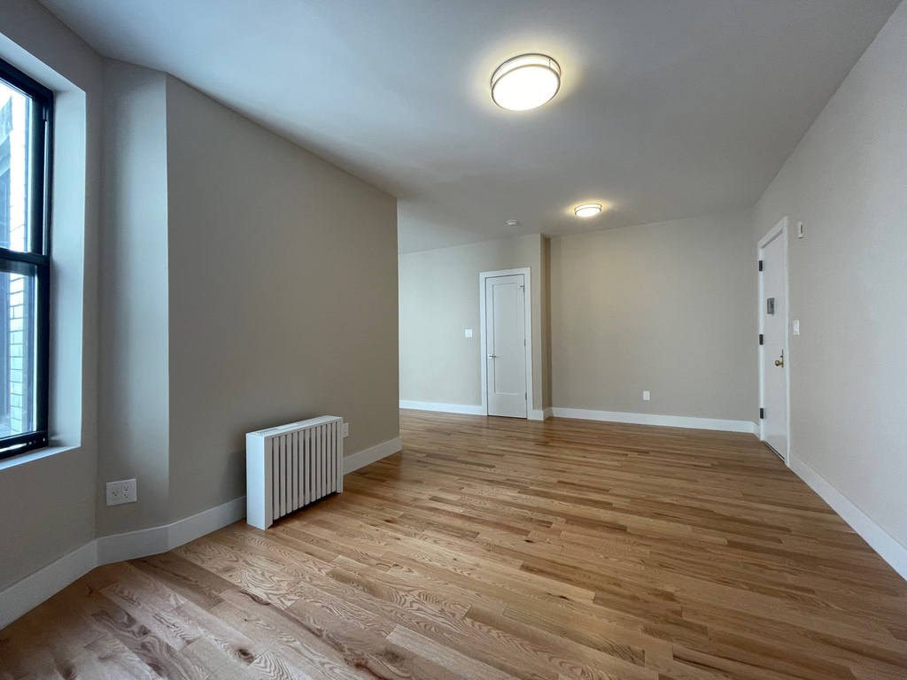 163rd and St Nicholas Avenue - Photo 3