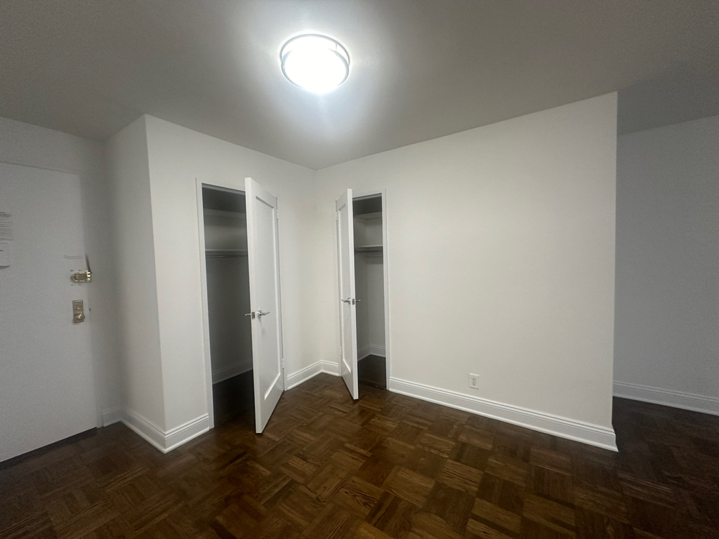 405 East 56th Street - Photo 4