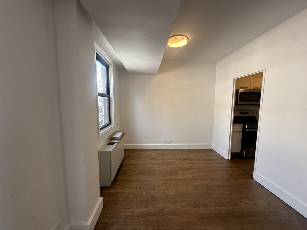 220 East 63rd Street - Photo 5