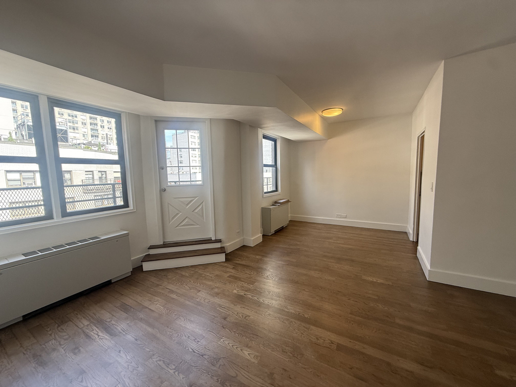 220 East 63rd Street - Photo 2