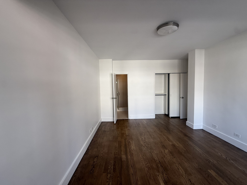 220 East 63rd Street - Photo 14