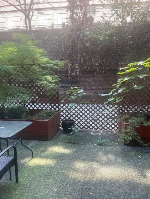 West 30th Street - Photo 13
