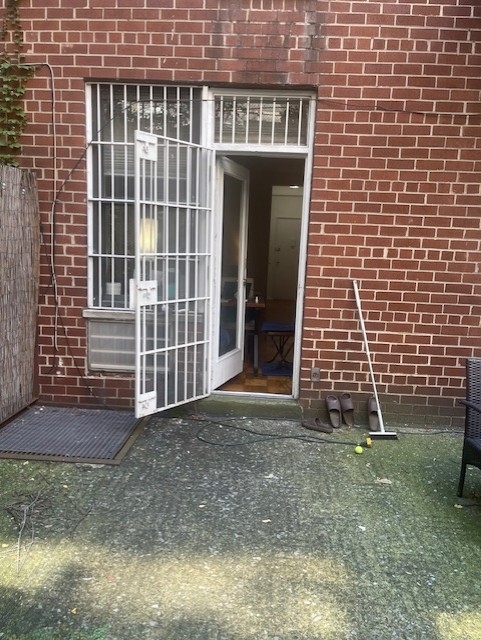 West 30th Street - Photo 17