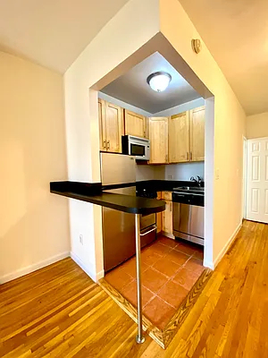 East 78th street  - Photo 3