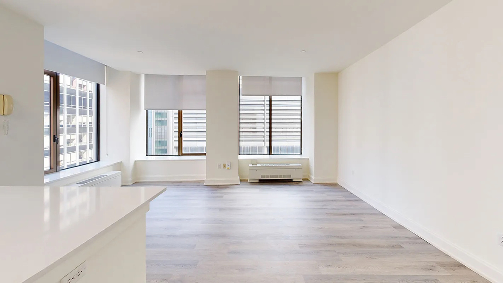 10 Hanover Square - Photo 3