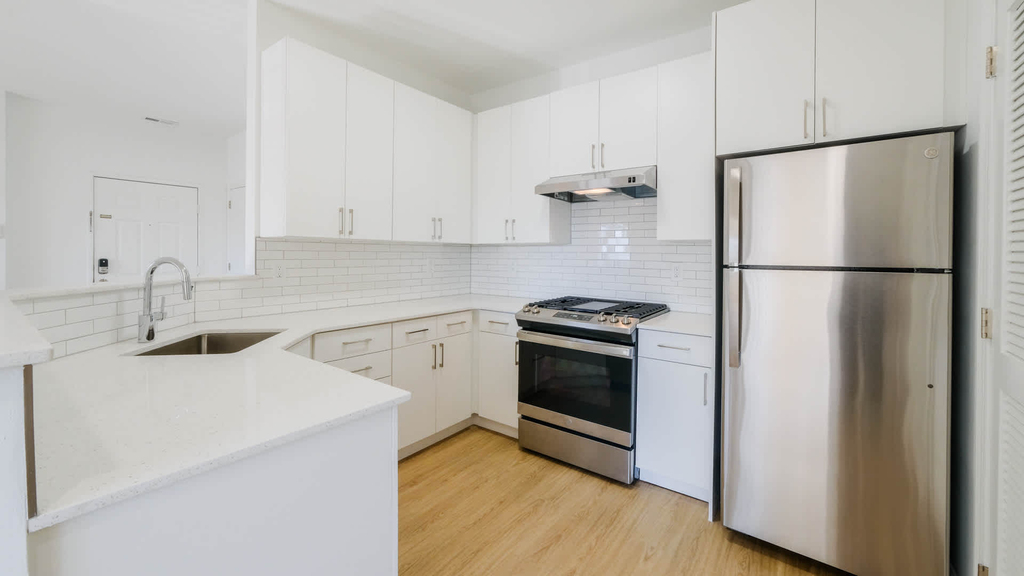 1300 Cook Lane - Photo 3