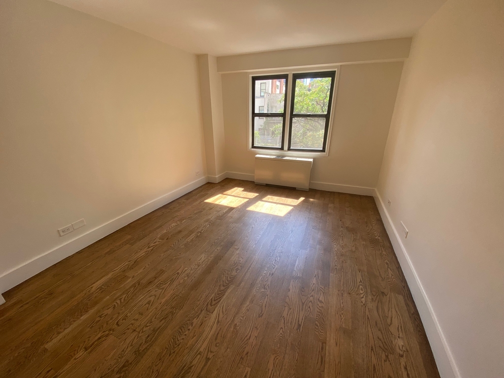  East 63rd Street - Photo 8