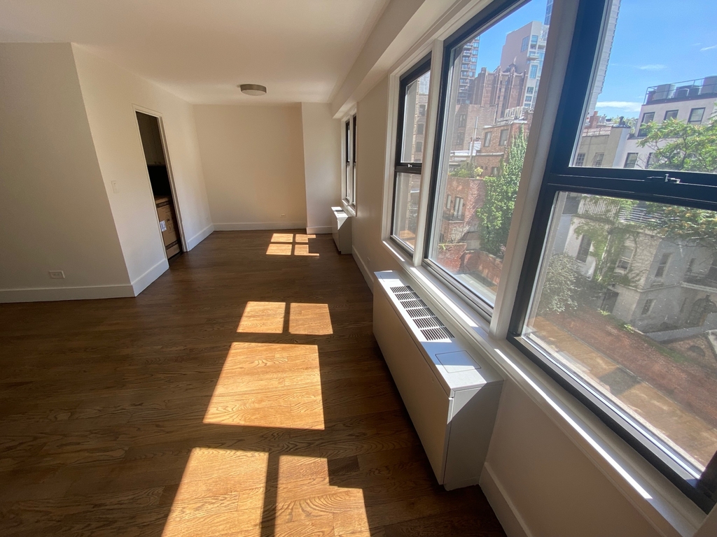  East 63rd Street - Photo 1