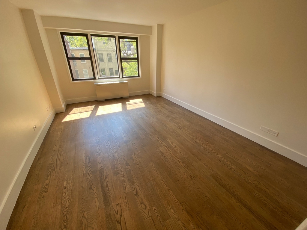  East 63rd Street - Photo 10