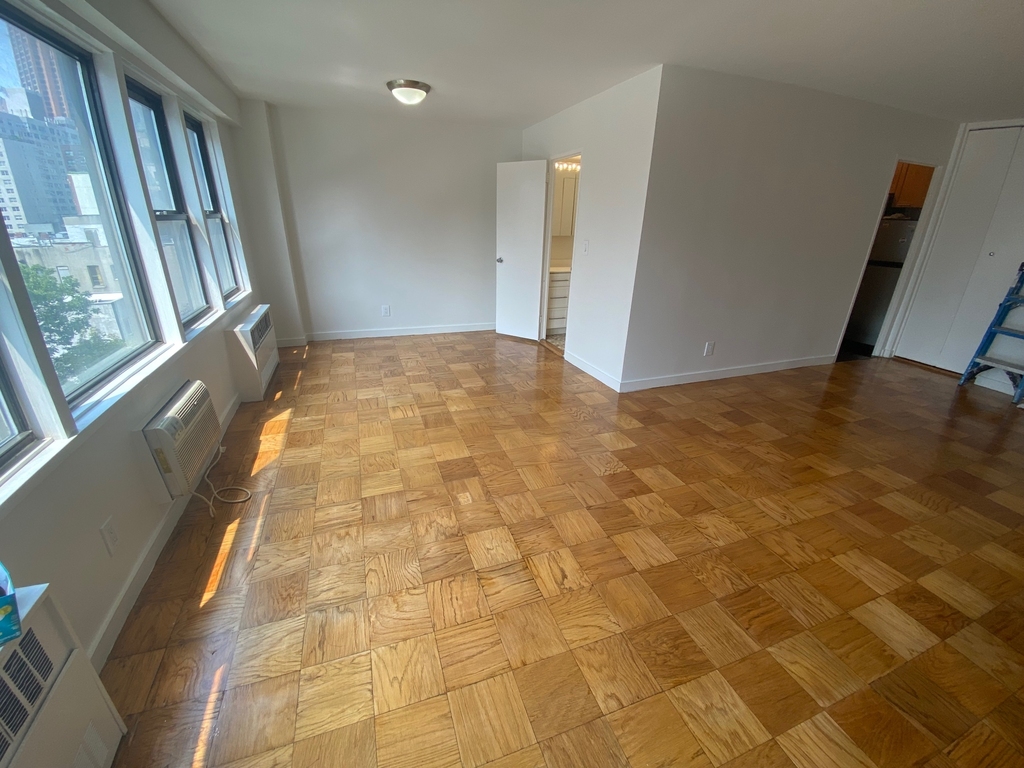 East 36th Street - Photo 0